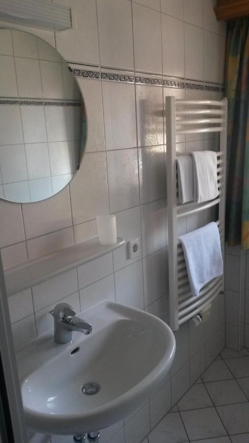 Gaestehaus Roseneck Тодтмос